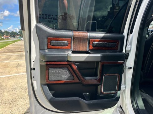 Used 2017 Ford F350 Platinum w/ Platinum Ultimate Package image 17