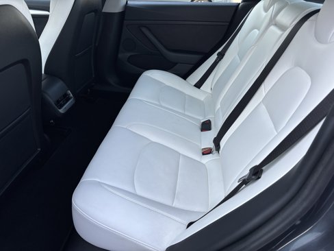 Used 2021 Tesla Model 3 Long Range image 18