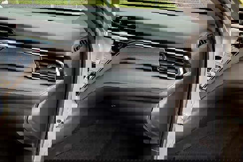 Used 2019 Toyota Camry SE image 16