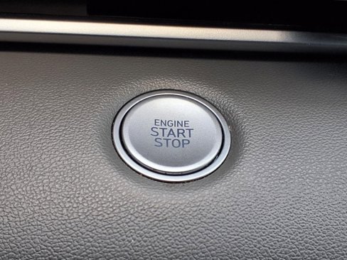 Used 2021 Hyundai Elantra SEL image 11