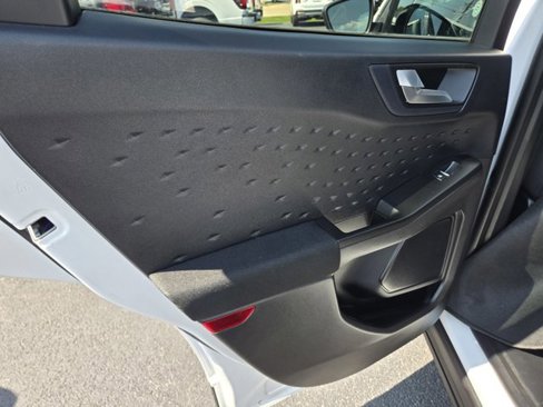 Used 2020 Ford Escape SE Sport image 33