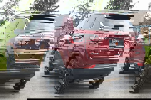Used 2020 Jeep Compass Latitude w/ Cold Weather Group image 4