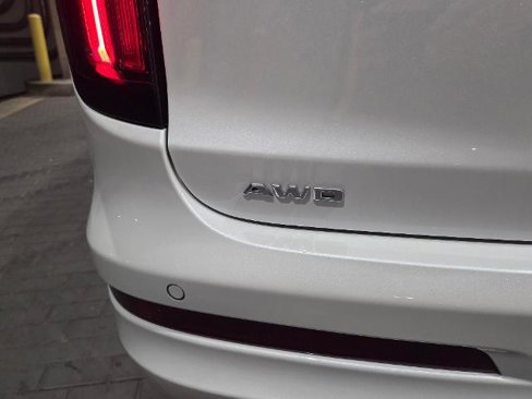 Used 2023 Cadillac XT6 Sport image 10