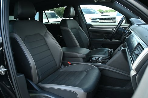 Used 2020 Volkswagen Atlas Cross Sport SEL Premium image 20