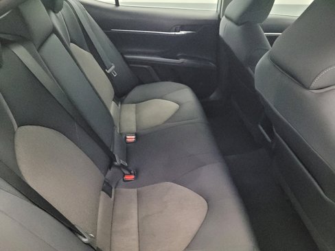 Used 2021 Toyota Camry LE image 19