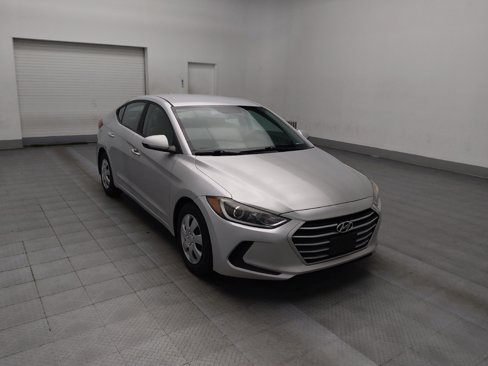 Used 2017 Hyundai Elantra SE image 13