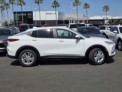 New 2025 Buick Envista Preferred image 3