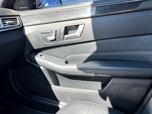 Used 2014 Mercedes-Benz E 350 Sedan image 27
