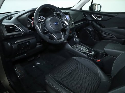 Used 2020 Subaru Forester Premium image 18
