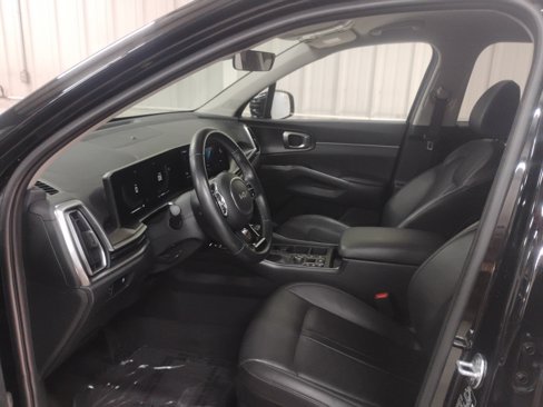 Used 2024 Kia Sorento S image 18