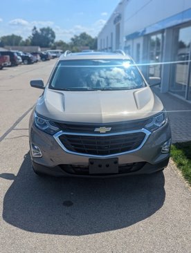 Used 2018 Chevrolet Equinox LT w/ Sun & Infotainment Package image 2