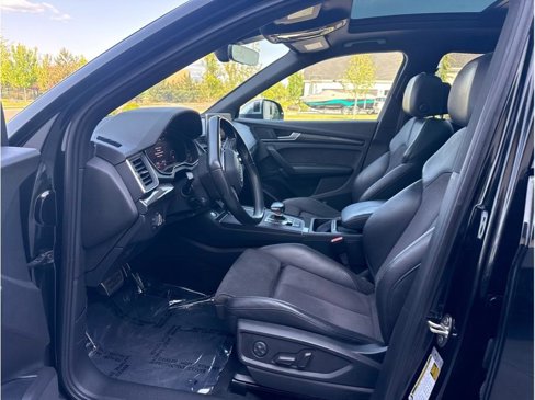 Used 2018 Audi SQ5 Premium Plus w/ Navigation Package image 9