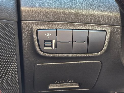 Used 2016 Hyundai Veloster Turbo image 27
