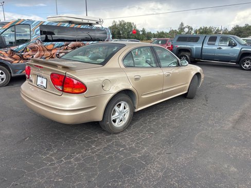 Used 2004 Oldsmobile Alero GL image 5
