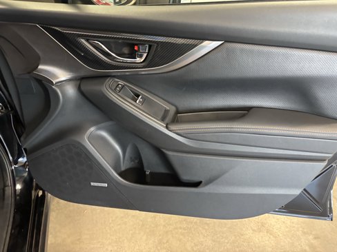 Used 2018 Subaru Crosstrek 2.0i Limited image 37