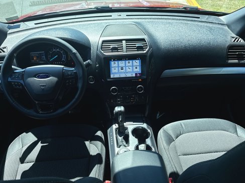 Used 2018 Ford Explorer XLT w/ Equipment Group 201A image 22