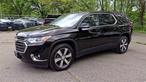 Used 2021 Chevrolet Traverse LT w/ LT Premium Package image 4