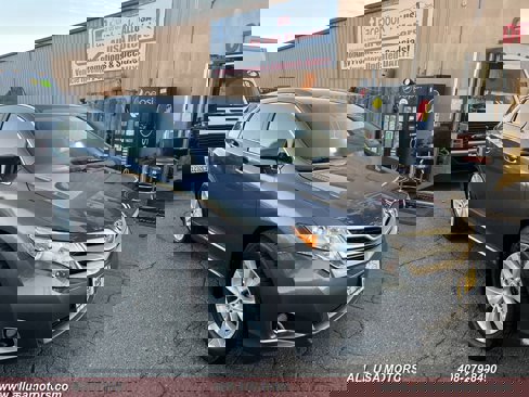 Used 2015 Toyota Venza LE image 2