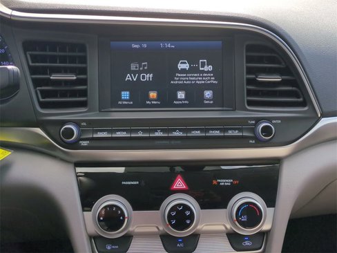 Used 2019 Hyundai Elantra SEL image 16