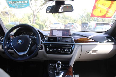 Used 2018 BMW 330i xDrive Sedan w/ Premium Package image 23
