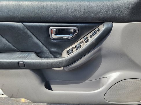 Used 2004 Subaru Baja Turbo image 10