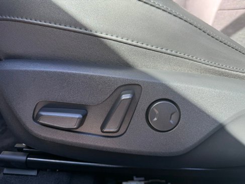 Used 2023 Kia Niro SX Touring image 20