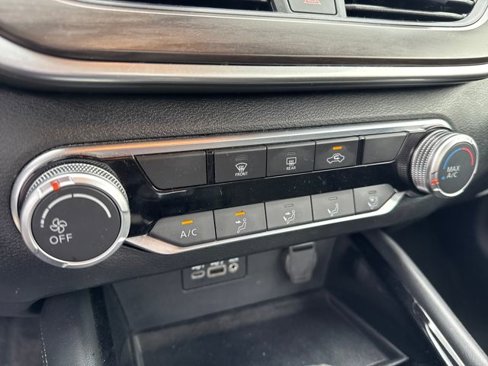 Used 2023 Nissan Altima 2.5 SV image 28