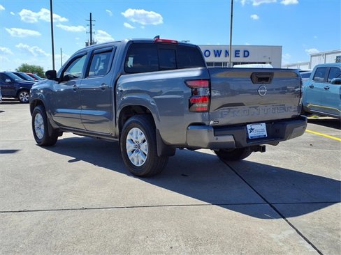Used 2022 Nissan Frontier SV image 28
