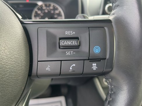 Used 2023 Nissan Rogue SV w/ SV Premium Package image 29