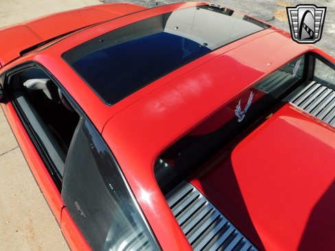 Used 1988 Pontiac Fiero GT image 8
