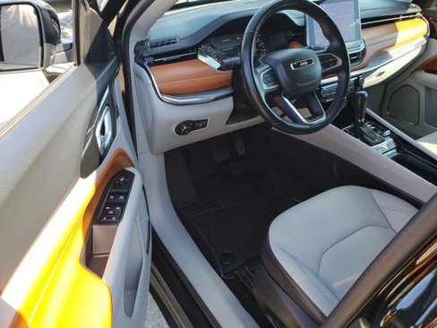 Certified 2022 Jeep Compass Limited image 6