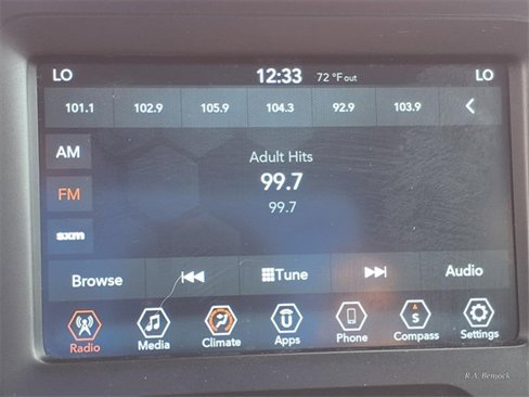 Used 2021 Jeep Renegade Latitude image 17