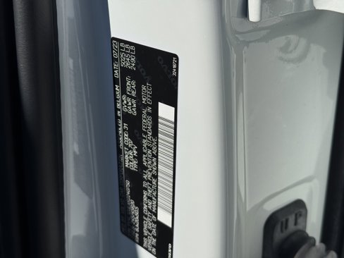 Certified 2024 Volvo XC40 B5 Plus image 36