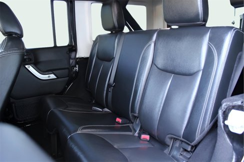 Used 2017 Jeep Wrangler Unlimited Sahara w/ Connectivity Group image 22