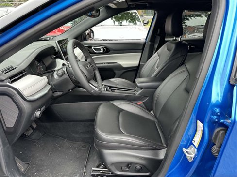 Used 2024 Jeep Compass Limited w/ Sun and Sound Group image 16