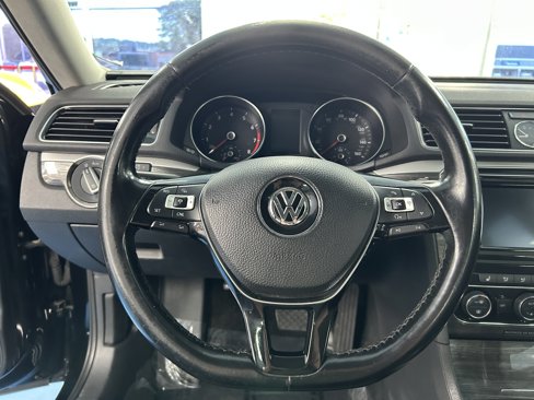 Used 2016 Volkswagen Passat 1.8T SE image 9