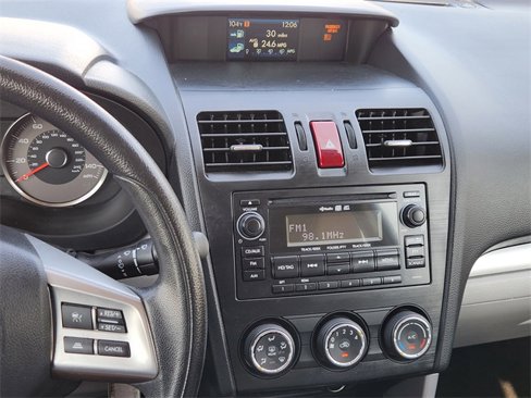 Used 2015 Subaru Forester 2.5i Premium image 16