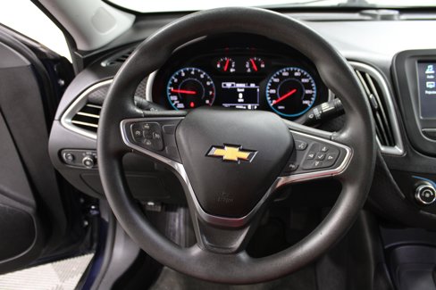 Used 2018 Chevrolet Malibu LS image 9