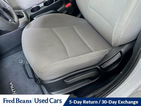 Used 2016 Hyundai Elantra SE image 19