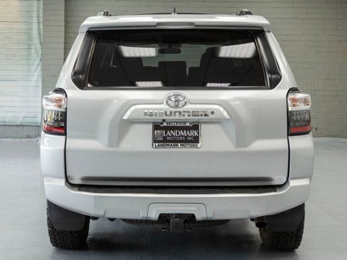 Used 2017 Toyota 4Runner SR5 image 25