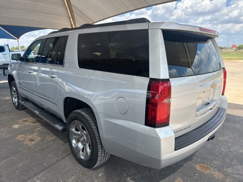 Used 2019 Chevrolet Suburban LT w/ LT Signature Package image 5