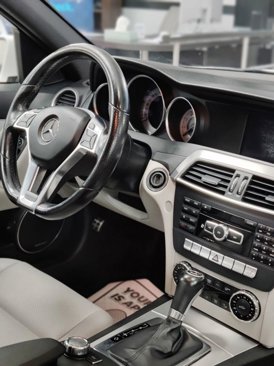 Used 2013 Mercedes-Benz C 250 Sedan image 20