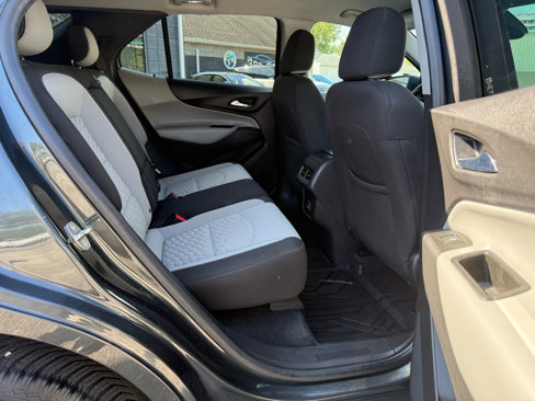 Used 2020 Chevrolet Equinox LS w/ LS Convenience Package image 12