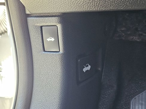 Used 2023 Honda Accord EX image 24