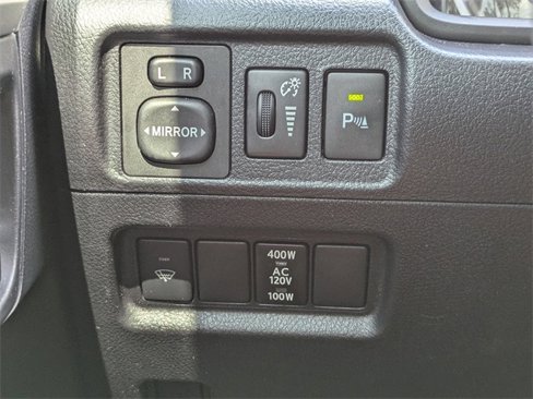 Used 2015 Toyota 4Runner Limited image 24