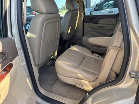 Used 2012 GMC Yukon SLT w/ SLT-2 Equipment Package image 11