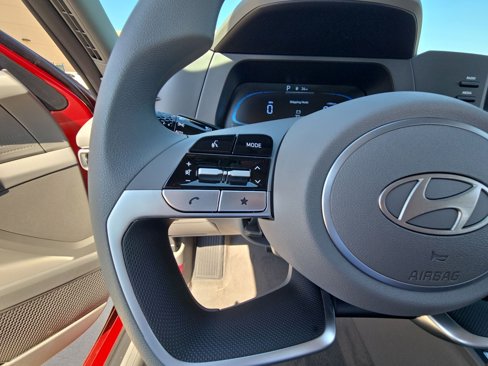 New 2025 Hyundai Elantra SE image 13