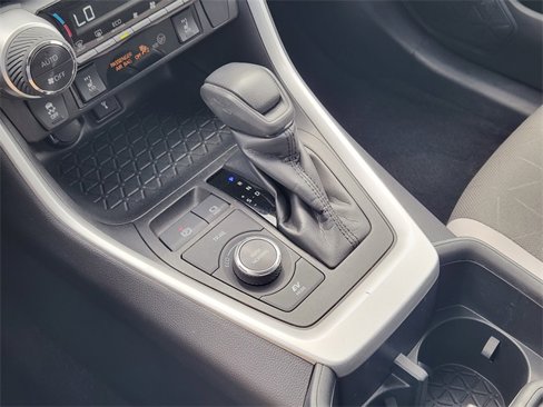 Used 2022 Toyota RAV4 XLE image 20