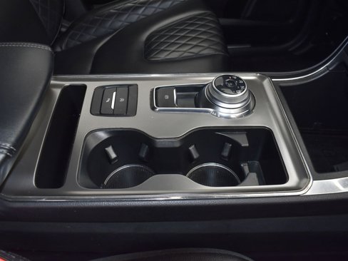 Used 2024 Ford Edge Titanium image 28