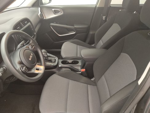 Used 2023 Kia Soul LX w/ Option Group 015 image 17